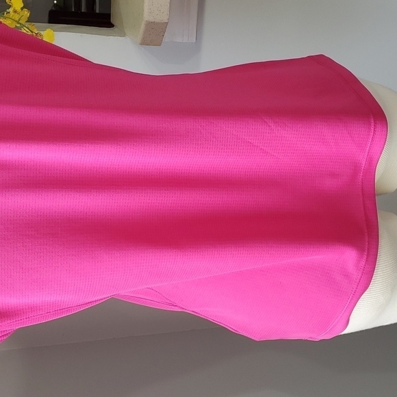 CUTTER & BUCK, women's golf shirt. Fushia pink size small petite. PGA BERMUDA - Picture 7 of 13